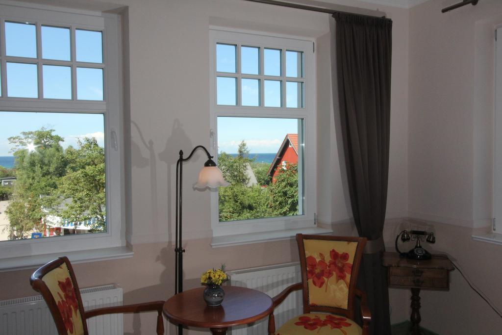 Hotel Zum Strandlaufer Ahrenshoop Room photo
